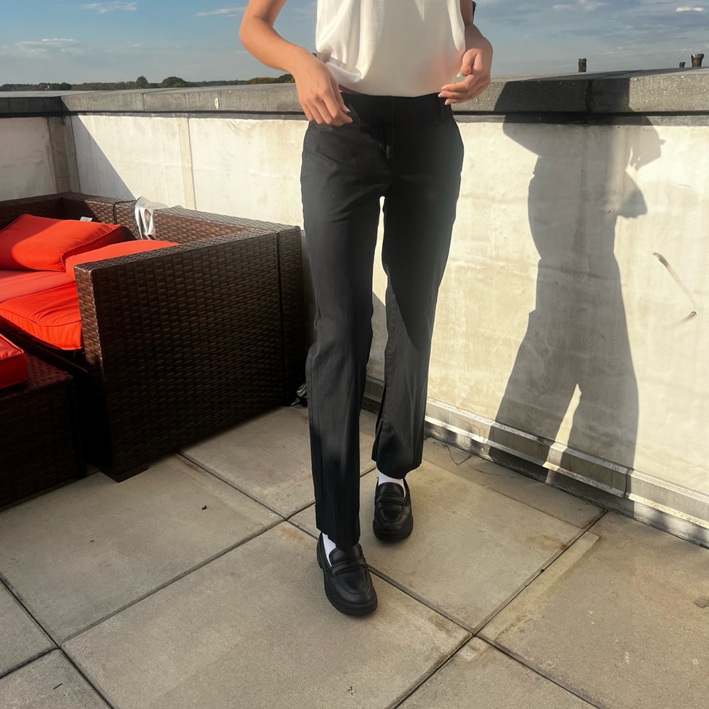 Chic Ann Taylor flared cotton trousers